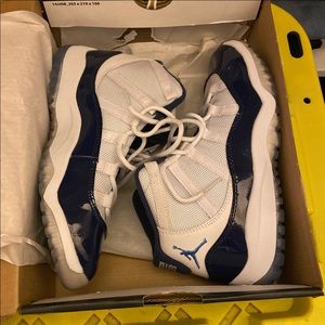 Jordan 11 size 3y